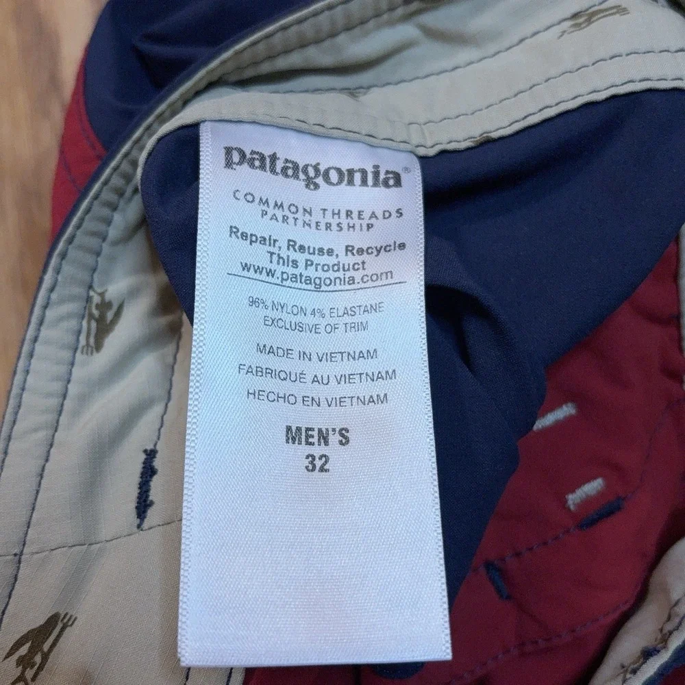 Patagonia Wavefarer Board Shorts Mens 32 Colorblock Navy Red Swim Trunks‎